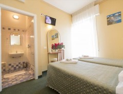 HOTEL CROSAL *** - wczasy Rimini - San Giuliano - Emilia Romagna - Włochy 2025 | e-wlochy.pl