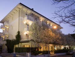 HOTEL SUITE HOTEL MAESTRALE **** - wczasy Riccione - Emilia Romagna - Włochy 2025 | e-wlochy.pl