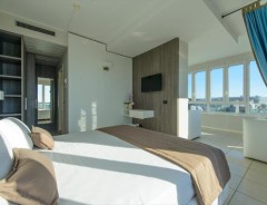 HOTEL CRISTALLO  **** - wczasy Riccione - Emilia Romagna - Włochy 2025 | e-wlochy.pl