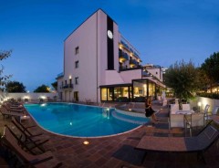 Hotel Ferretti Beach **** - dovolenka Rimini - Emilia Romagna - Taliansko 2025 | ludor.sk