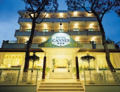 Hotel CANNES - RICCIONE *** - wczasy Riccione - Emilia Romagna - Włochy 2026 | e-wlochy.pl
