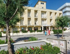 HOTEL PIRONI - SAN MAURO MARE *** - dovolená San Mauro Mare - Emilia Romagna - Itálie 2027 | ludor.cz