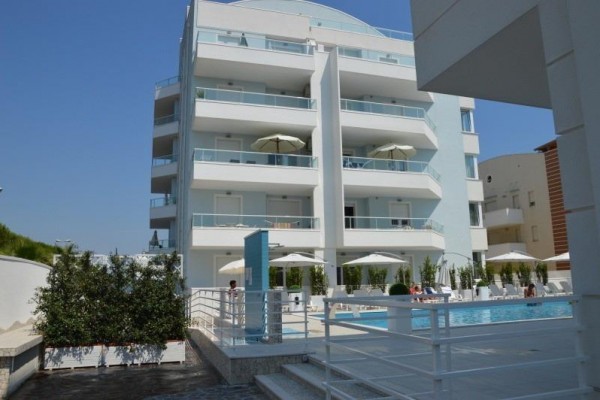 BLUEBAY_ROSETO_01.JPG