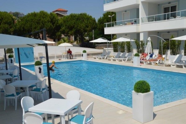 BLUEBAY_ROSETO_03.JPG
