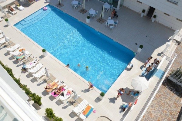 BLUEBAY_ROSETO_04.JPG