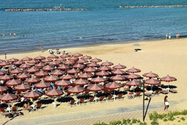 CASA_DEL_MAR_ROSETO_3.JPG