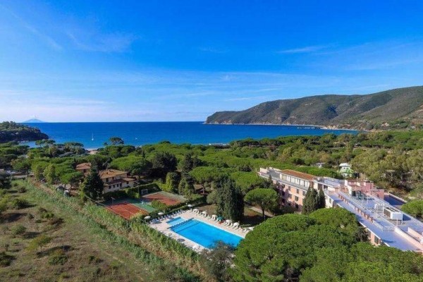 LACONA_CAPOLIVERI_01.JPG
