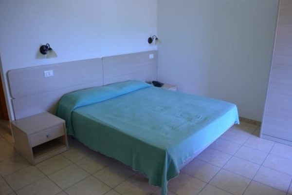 MARINELLA_CAPO_VATICANO_12.JPG