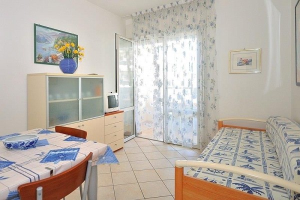 MARIUTE_BIBIONE_AZ_04.JPG