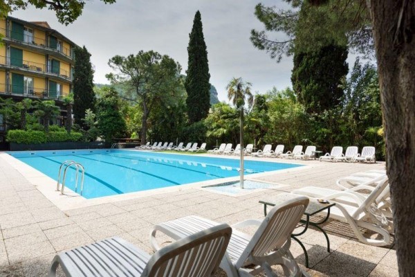 PALME_COMPLEX_GARDA_02.JPG